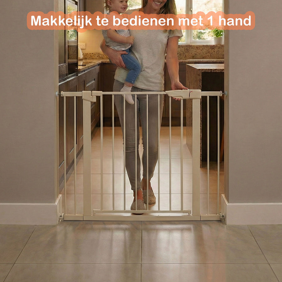 Simanti metalen traphekje zonder boren beige in gebruik
